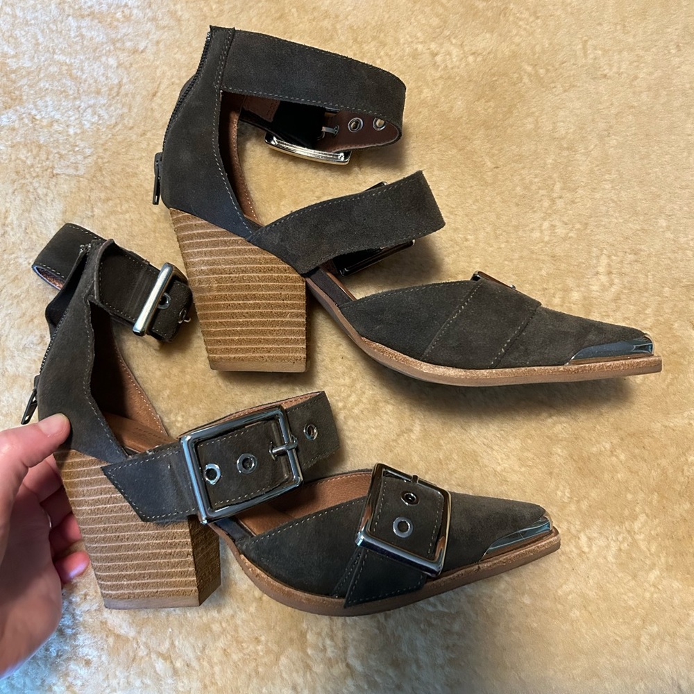 Black Suede Hendrix Heel 6.5